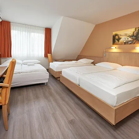 Hotell Touristik Neuenburg am Rhein