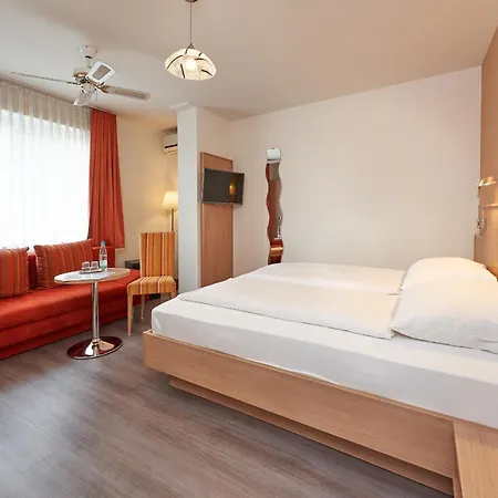 Touristik Hotel